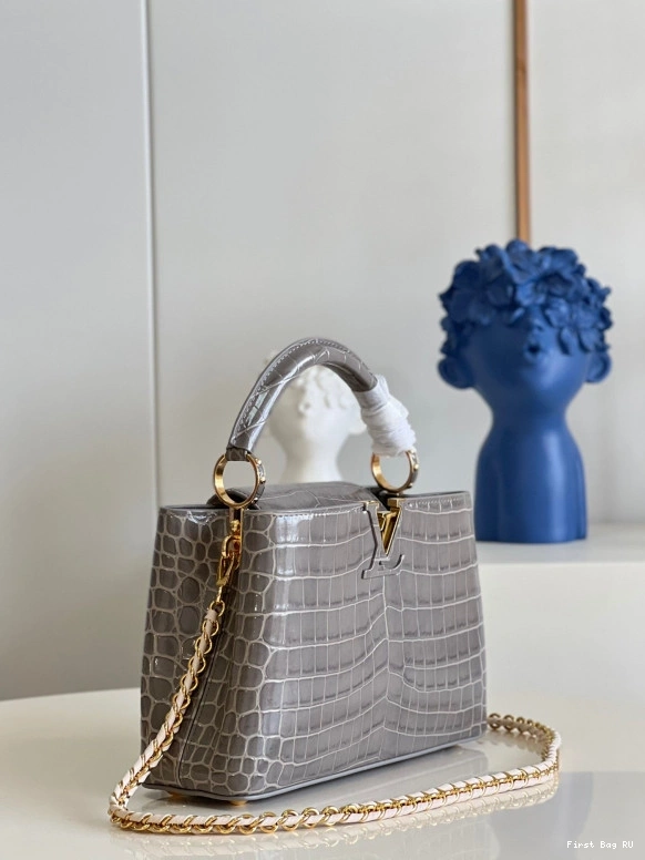 First bag ru BB LOUIS CAPUCINES VUITTON 0716